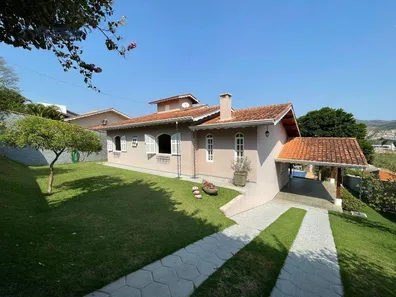 Fazenda / Sítio / Chácara com 4 Quartos à venda, 218m² no Jardim Colina do Sol, Bom Jesus dos Perdões