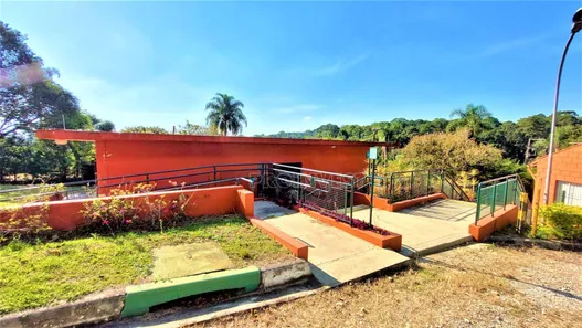 Prédio Inteiro para alugar, 2492m² no Jardim Colibri, Embu das Artes