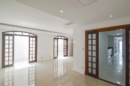 Casa com 3 Quartos para alugar, 373m² no Parque Terra Nova, São Bernardo do Campo
