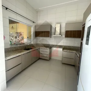 Casa com 3 Quartos para alugar, 250m² no Belo Horizonte, Marabá