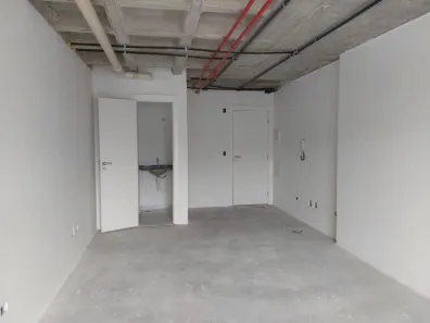 Conjunto Comercial / Sala para alugar, 32m² no Cristo Rei, Curitiba