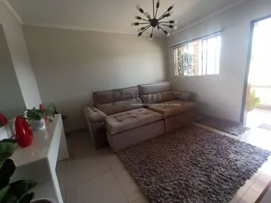 Sobrado com 4 Quartos à venda, 263m² no Granjinha, Embu-Guaçu