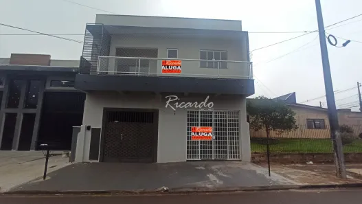 Loja / Salão / Ponto Comercial com 2 Quartos para alugar, 130m² no Vila Aratimbo, Arapongas