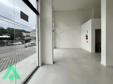 Conjunto Comercial / Sala para alugar, 62m² no Água Verde, Blumenau