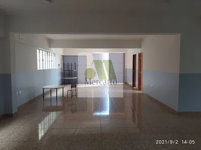 Prédio Inteiro para alugar, 500m² no Parque Taboão, Taboão da Serra