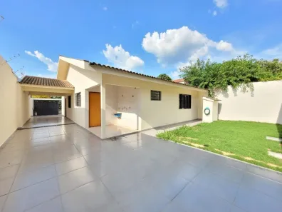 Casa com 3 Quartos para alugar, 209m² no Parque Residencial Quebec, Maringá