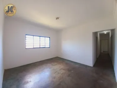 Casa com 3 Quartos para alugar, 165m² no Colinas do Castelo, Jaguariúna