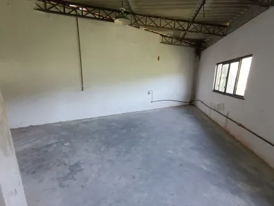 Galpão / Depósito / Armazém à venda, 400m² no Vila Sul Americana, Carapicuíba