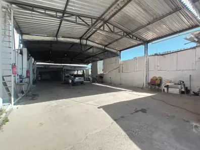 Galpão / Depósito / Armazém à venda, 264m² no Parque Pinheiros, Poços de Caldas
