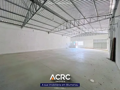 Galpão / Depósito / Armazém para alugar, 270m² no Velha Central, Blumenau