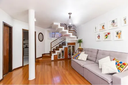 Sobrado com 3 Quartos à venda, 129m² no Cajuru, Curitiba