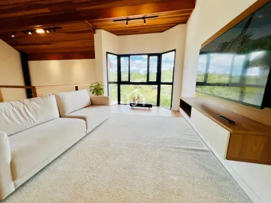 Casa de Condomínio com 4 Quartos à venda, 230m² no Recanto Araucária, Campos do Jordão