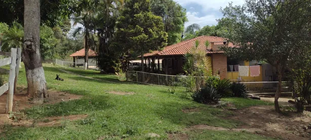 Fazenda / Sítio / Chácara com 3 Quartos à venda, 8500m² no Centro, Florestal