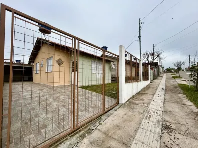 Casa com 2 Quartos à venda, 42m² no Tomazetti, Santa Maria
