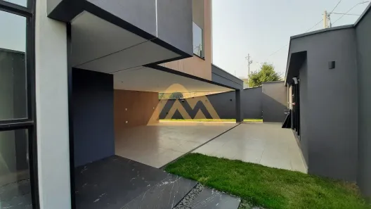 Sobrado com 4 Quartos à venda, 315m² no Parque Pinheiros, Poços de Caldas