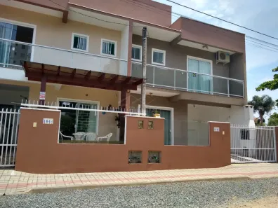 Sobrado com 2 Quartos à venda, 93m² no Itacolomi, Balneário Piçarras