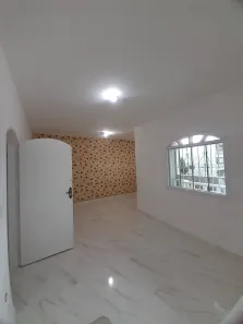 Casa Comercial com 2 Quartos para alugar, 80m² no Vila Romanópolis, Ferraz de Vasconcelos