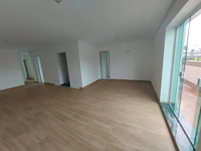 Sobrado com 4 Quartos para alugar, 100m² no Jardim Las Palmas, Guarujá