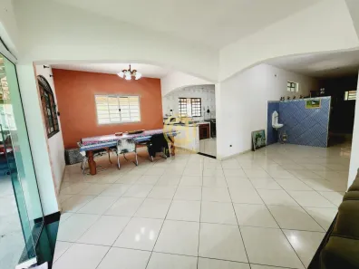 Fazenda / Sítio / Chácara com 3 Quartos à venda, 420m² no Registro, Taubaté