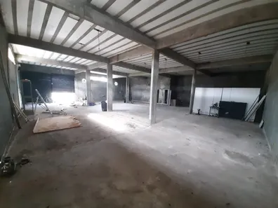 Galpão / Depósito / Armazém para alugar, 558m² no Laranjal, São Gonçalo