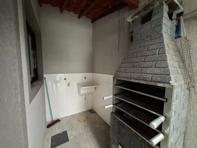 Casa de Condomínio com 2 Quartos para alugar, 58m² no Guilhermina, Praia Grande
