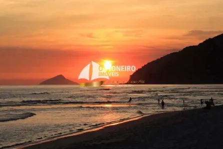 Loja / Salão / Ponto Comercial com 11 Quartos à venda, 250m² no Maresias, São Sebastião
