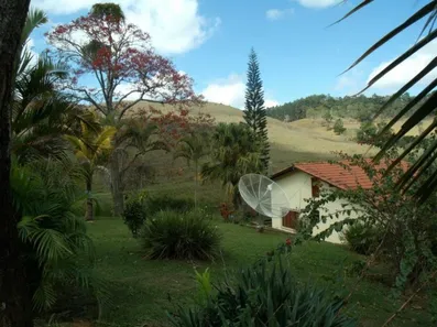 Fazenda / Sítio / Chácara com 3 Quartos à venda, 58000m² no Área Rural de Viçosa, Viçosa