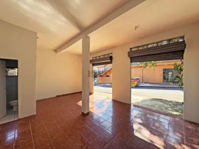 Conjunto Comercial / Sala para alugar, 33m² no Conjunto Residencial Branca Vieira, Maringá