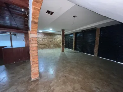 Loja / Salão / Ponto Comercial à venda, 100m² no Nossa Senhora de Fátima, Nilópolis
