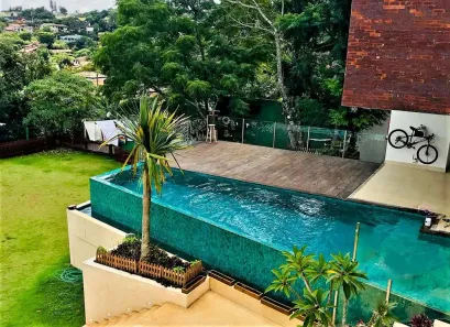 Casa de Condomínio com 4 Quartos para alugar, 550m² no Nova Fazendinha, Carapicuíba