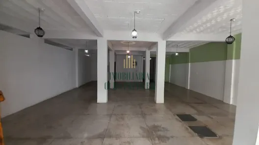 Loja / Salão / Ponto Comercial para alugar, 180m² no Conjunto Habitacional Morro Alto, Vespasiano