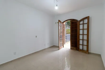 Sobrado com 3 Quartos à venda, 240m² no Vila Firmiano Pinto, São Paulo