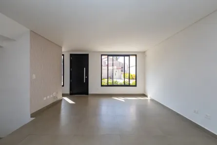 Sobrado com 3 Quartos para alugar, 157m² no Jardim Social, Curitiba