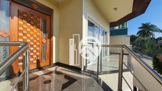 Casa de Condomínio com 5 Quartos à venda, 371m² no Arujá Country Club, Itaquaquecetuba