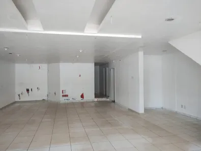 Loja / Salão / Ponto Comercial para alugar, 106m² no Santa Clara, Santarém