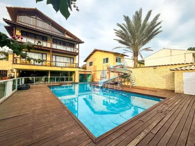 Casa Comercial com 14 Quartos à venda, 850m² no Itaipu, Niterói