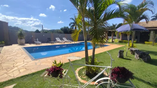 Fazenda / Sítio / Chácara com 3 Quartos à venda, 1300m² no , Mairinque