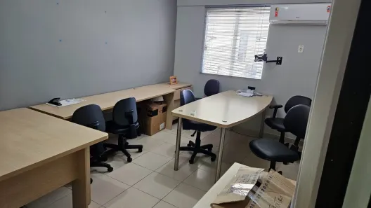 Conjunto Comercial / Sala para alugar, 64m² no Pitangueiras, Lauro de Freitas