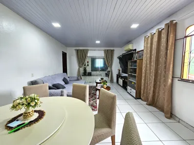 Sobrado com 5 Quartos à venda, 765m² no Centro, Presidente Figueiredo
