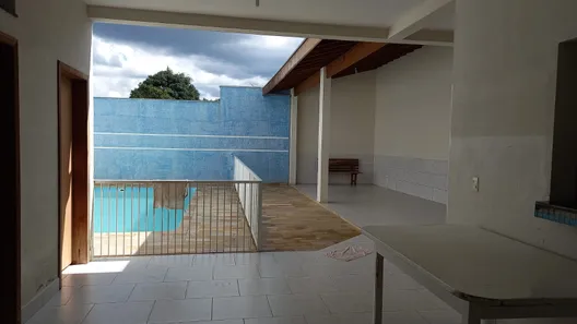 Loja / Salão / Ponto Comercial com 2 Quartos à venda, 330m² no Barreiro, Taubaté