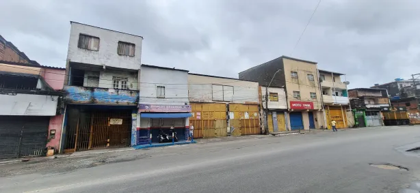 Prédio Inteiro com 4 Quartos à venda, 200m² no Fazenda Grande do Retiro, Salvador