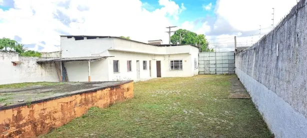 Loja / Salão / Ponto Comercial à venda, 1800m² no PoloPlast, Camaçari