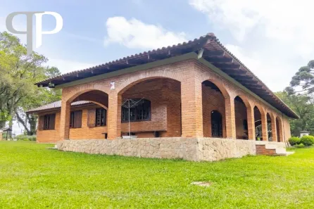Fazenda / Sítio / Chácara com 4 Quartos para venda ou aluguel, 380m² no Cachoeira, São José dos Pinhais