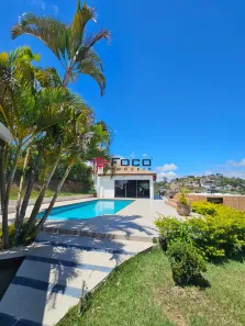Fazenda / Sítio / Chácara com 4 Quartos à venda, 267m² no , Igaratá