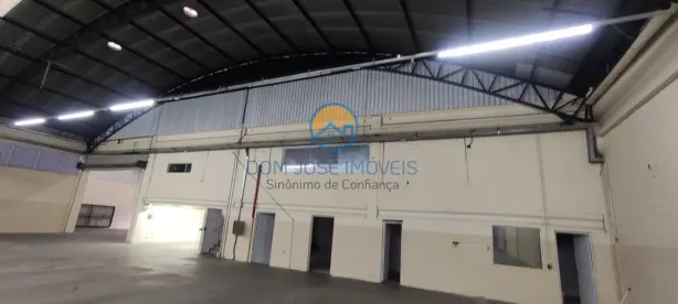 Galpão / Depósito / Armazém para alugar, 3671m² no Jardim Triângulo, Taboão da Serra
