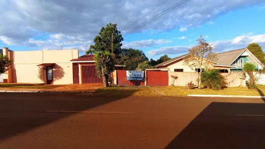 Fazenda / Sítio / Chácara com 2 Quartos à venda, 360m² no , Catanduvas