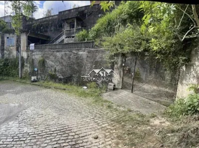 Terreno / Lote / Condomínio à venda, 676m² no Castelanea, Petrópolis