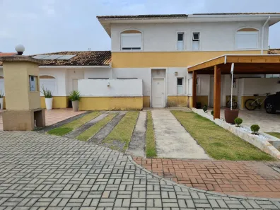 Casa de Condomínio com 3 Quartos à venda, 88m² no Loteamento Industrial Água Preta, Pindamonhangaba
