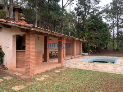 Fazenda / Sítio / Chácara com 3 Quartos para alugar, 356m² no Chácaras Condomínio Recanto Pássaros II, Jacareí