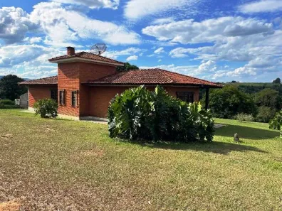 Fazenda / Sítio / Chácara com 3 Quartos à venda, 190m² no Centro, Águas de São Pedro